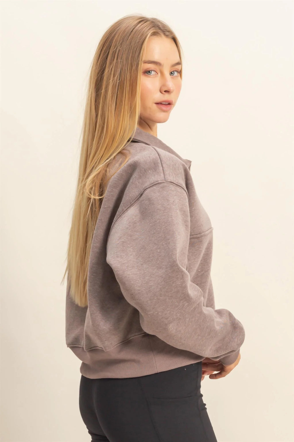 Collar Snap Buttoned Sweatshirt