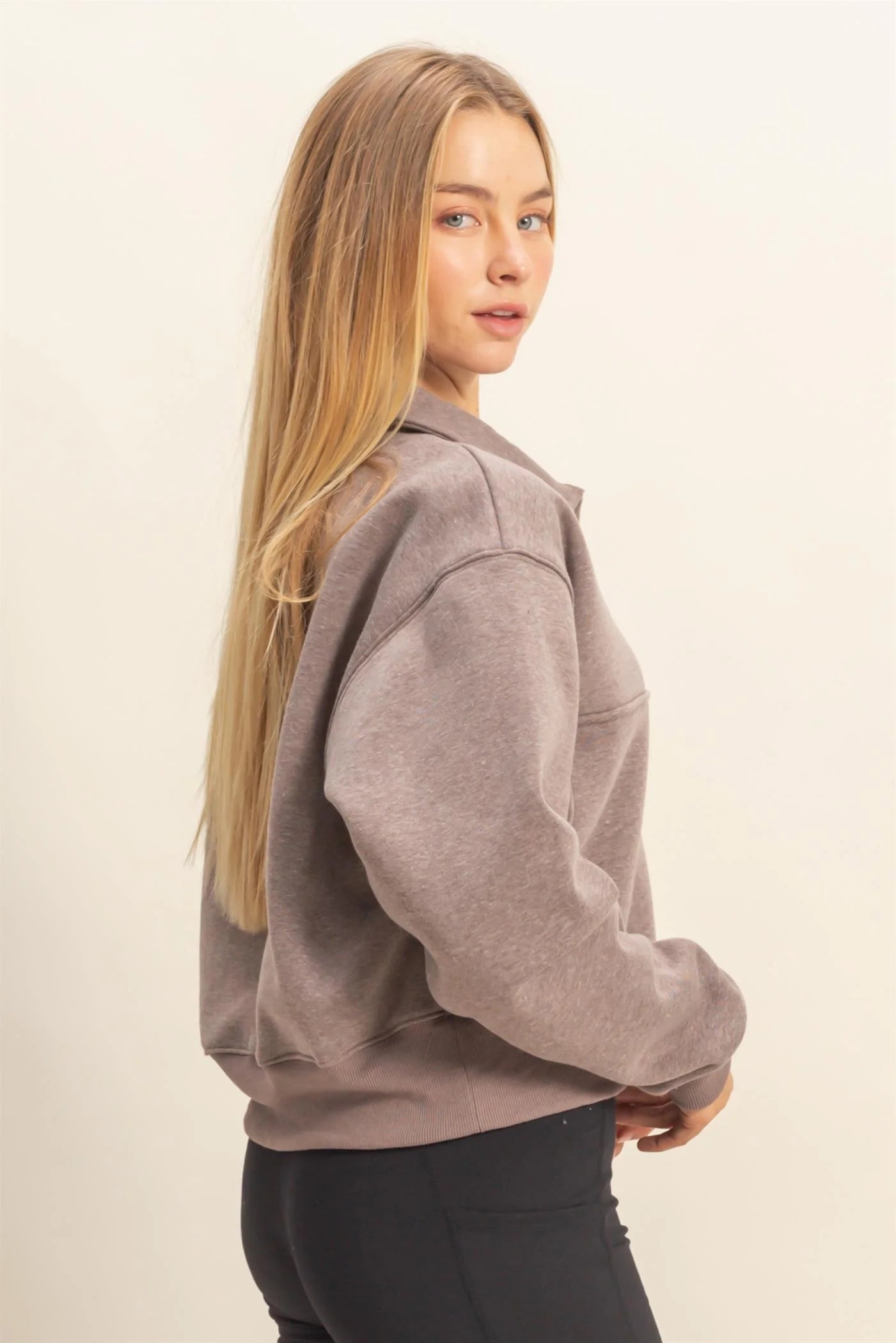 Collar Snap Buttoned Sweatshirt